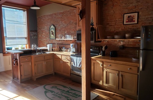 Hampton Apartamento | Historic building on the Mississippi River