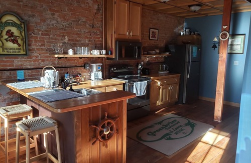 Hampton Apartamento | Historic building on the Mississippi River