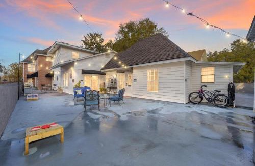 Historic District Casa | Historic Carriage House Downtown 2 bedroom 1 bath