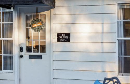 Historic District Casa | Historic Carriage House Downtown 2 bedroom 1 bath