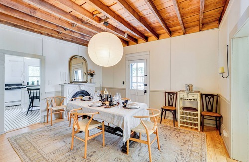 Fleischmanns Casa | Historic Catskills Farmhouse Cottage by Belleayre