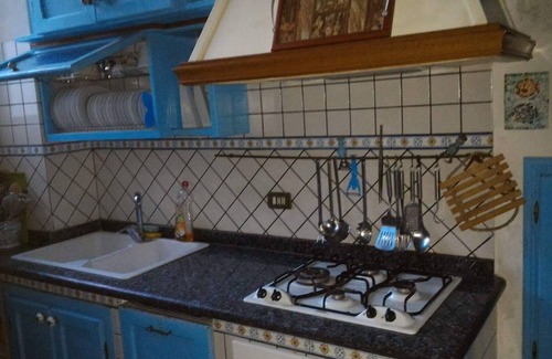 Otranto Historic Centre Apartamento | centro histórico: apartamento en una casa antigua de 800, con terraza con vistas al mar