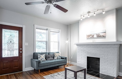 Old North Columbus Apartamento | Historic Central OSU 3 BR 2 Bath King Bed Free parking