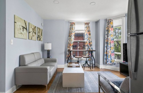 Parkside Apartamento | Historic Charm at 236 - Elegant West End Retreat