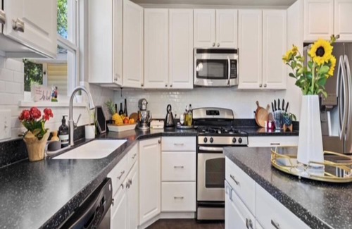 Highland Casa | Historic Charmer Clean Comfortable