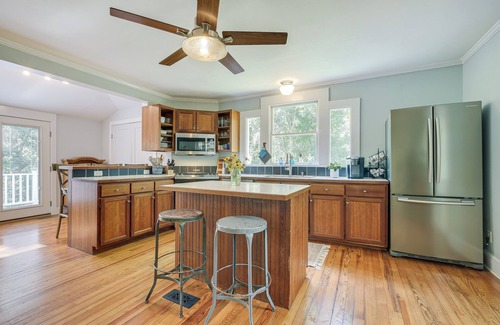 Bynum Casa | Historic & Charming Pittsboro Home w/ Fireplaces
