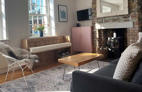 Gorran Haven Cabaña | Historic coastguards cottage, stunning sea views, two minutes from the beach