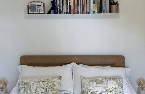 Gorran Haven Cabaña | Historic coastguards cottage, stunning sea views, two minutes from the beach