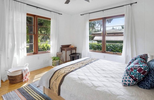 Newtown Cabaña | Historic Cocoanut Art Cottage