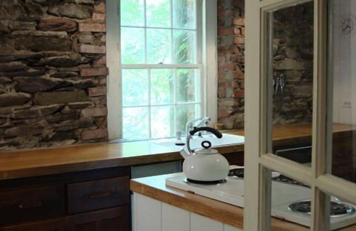 Salt Point Casa | Histórico, molino convertido con hermosa cascada y arroyo, 2 horas en coche de Nueva York