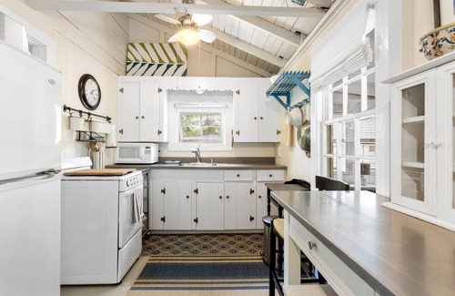 West Chatham Cabaña | Historic Cottage on White Pond, near Downtown Chatham and beaches