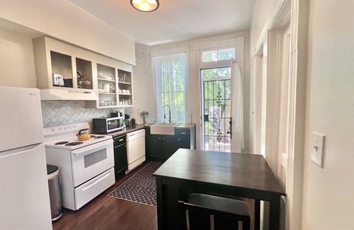 Savannah Victorian District Apartamento | Historic Courtyard in Forsyth Park, Savannah, Ga.