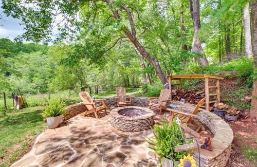 Dahlonega Casa | Historic Dahlonega Home with Hot Tub and Porch!