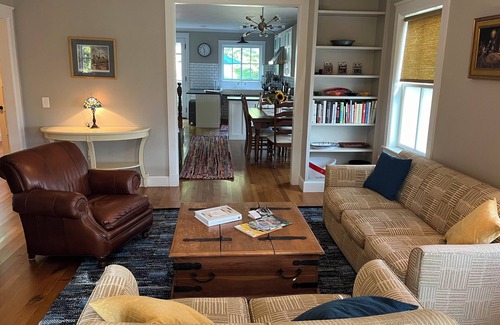 Manchester Center Casa | Historic Depot Area Farmhouse