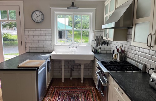 Manchester Center Casa | Historic Depot Area Farmhouse