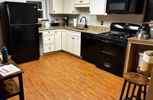 East Allegheny Casa | Historic Deutschtown Row House