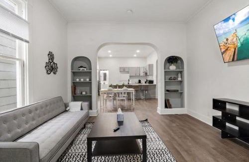 Herron Morton Casa | Historic District - 3BR - Newly Renovated Home