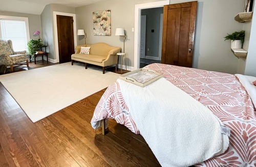 Youngstown Casa | Historic District Gem