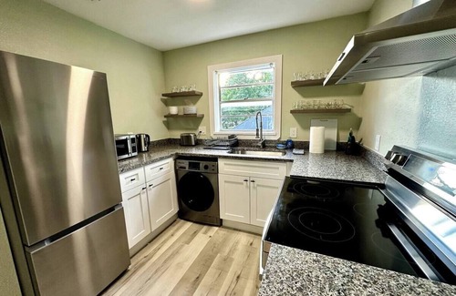Palmetto Apartamento | Historic District Retreat - Newly Renovated 2BR