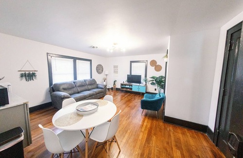 Somerset Apartamento | Historic Downtown Hideaway-- Suite B