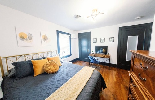Somerset Apartamento | Historic Downtown Hideaway-- Suite B