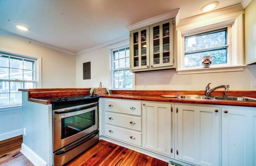Georgetown Cabaña | Historic Downtown, pool side guest cottage on beautiful 1882 property!