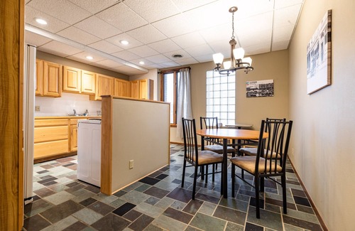 La Crosse Apartamento | Historic Downtown Top Floor 2BR Apartment