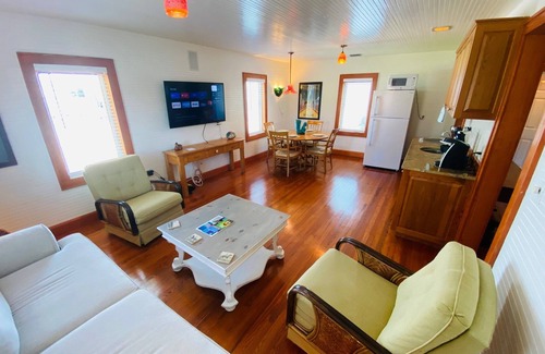 Pass-a-Grille Historic District Apartamento | Historic Downtown Pass A Grille Beach 15K Sq Ft!