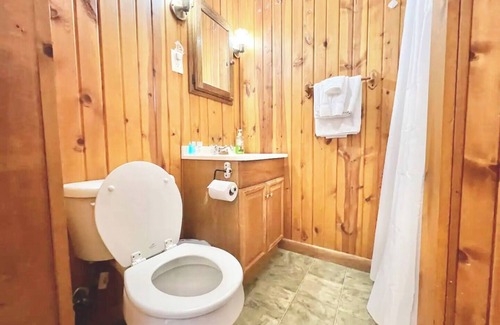 Dailey Casa | Historic DTC Lodge #8 - Cozy 1 Bedroom