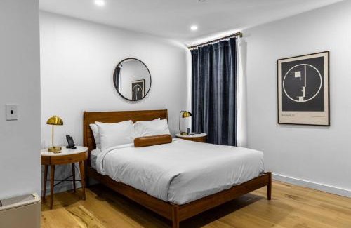 Bangor Apartamento | Historic DTWN Bangor, Steps to great Food & Drink, Room # 102