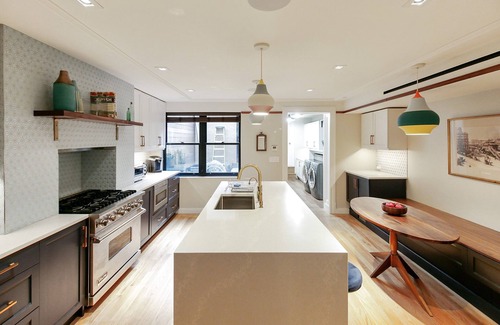 Upper Manhattan Casa | Hermosa unidad dúplex recientemente renovada en una casa histórica, Manhattan NYC.