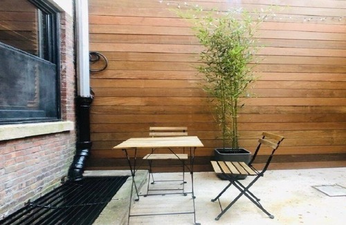 Upper Manhattan Casa | Hermosa unidad dúplex recientemente renovada en una casa histórica, Manhattan NYC.