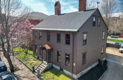 West End Casa | Historic Elegance in the Heart of Portland