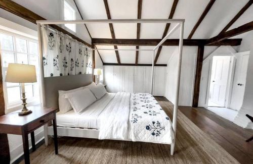 West Cornwall Casa | Historic Estate - 5 min to Mohawk Mt Ski Resort
