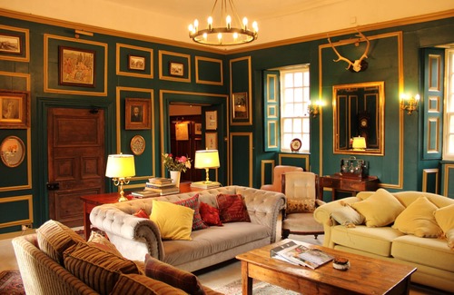 Insch Otro | Historic Fairytale Lickleyhead Castle