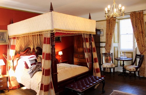 Insch Otro | Historic Fairytale Lickleyhead Castle