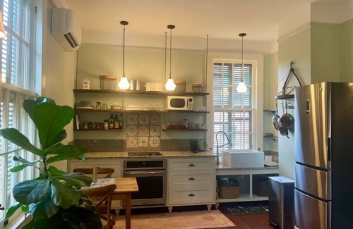 Laurel Cabaña | Historic Guesthouse in Downtown Laurel