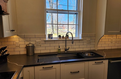 Portland Casa | Historic home in Diamond Cove great for large groups & families!
