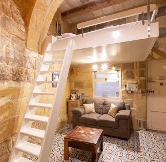Victoria Apartamento | Historic Hideaways - 900 Year Old Converted Studios