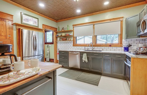 Hillsdale Casa | Historic Hillsdale Home Near Downtown!