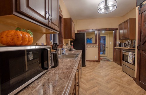 Spokane Casa | Historic Home Near Everything w/Gig internet & AC!