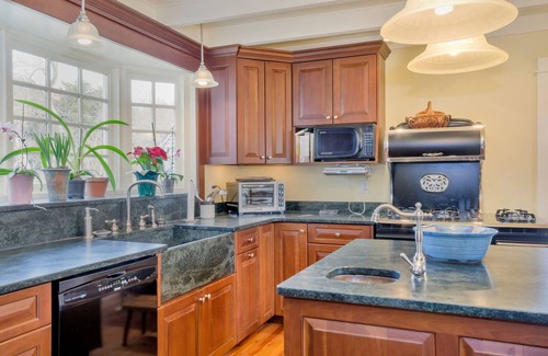 Stanardsville Casa | Casa histórica fuera de Charlottesville, cerca de Shenandoah