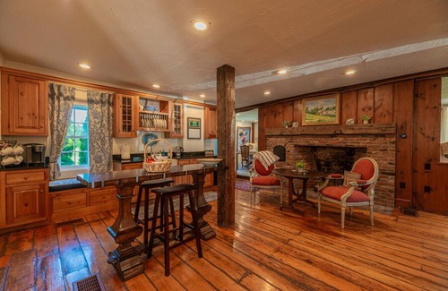 Manchester Center Apartamento | Historic Home with Colonial Charm in Manchester
