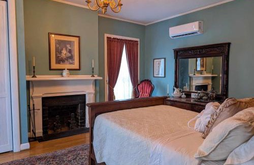 Bristol Casa | Historic Home with Southern Charm