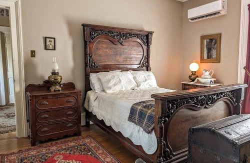 Bristol Casa | Historic Home with Southern Charm