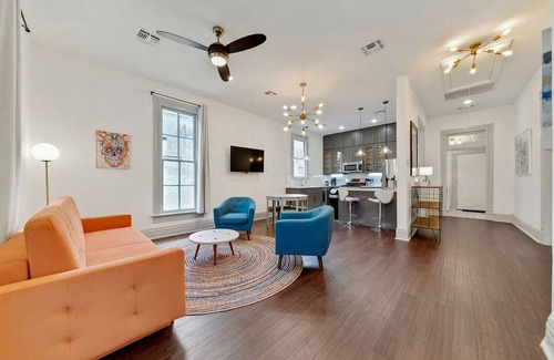 Southtown Casa | Historic home with heated lounge pool: Walk to downtown San Antonio & Alamodome!