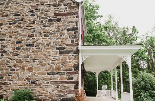 Danboro Casa | Historic HoneyBee Grove-EVENT/PET/FAMILY FRIENDLY