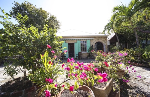 Saint Peter Parish Casa | Gran casa histórica con piscina exclusiva y vista al mar en su propia propiedad