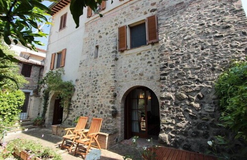 Contignano Casa | Casa histórica en el corazón de Valdorcia, cerca de Pienza y Montepulciano.