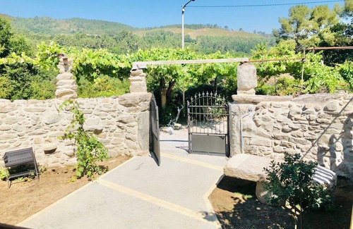 Vilamea Villa | Casa histórica con vistas al Xurés
